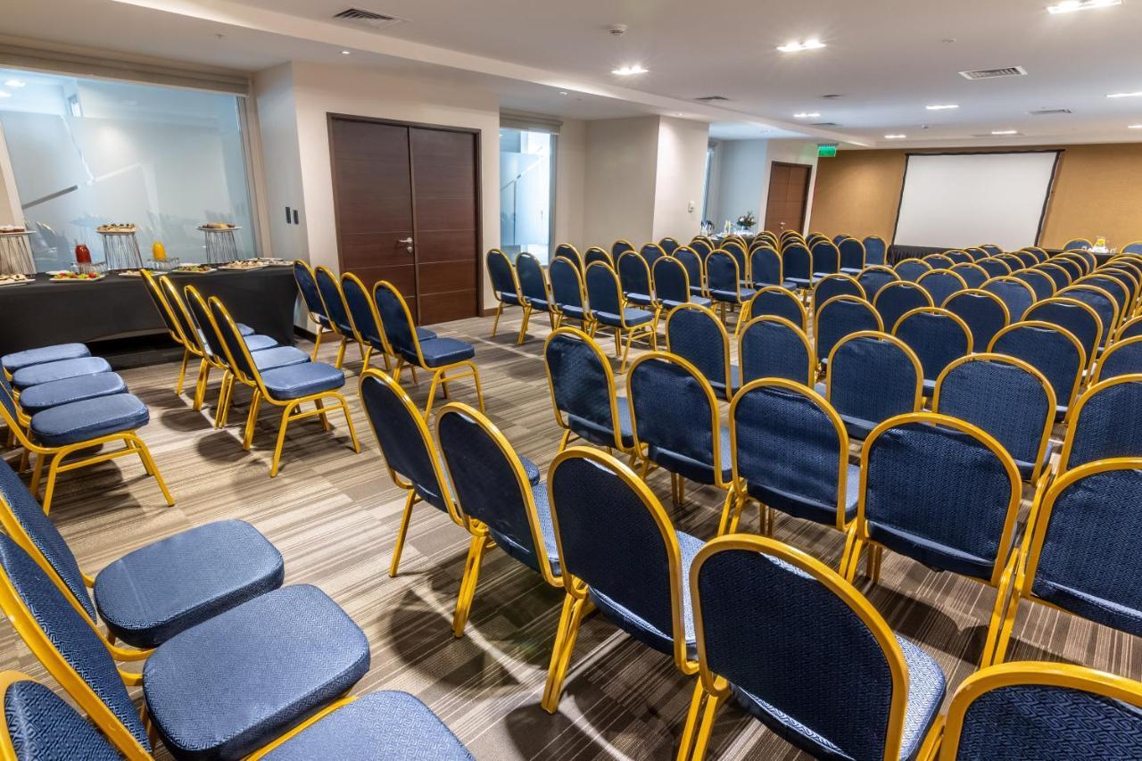 Mds Hotel Chillán Екстериор снимка A meeting room at the hotel